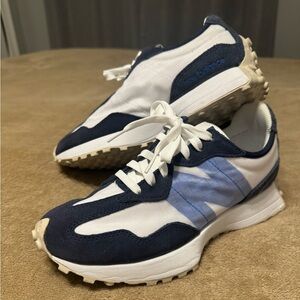 New Balance 327 sneakers